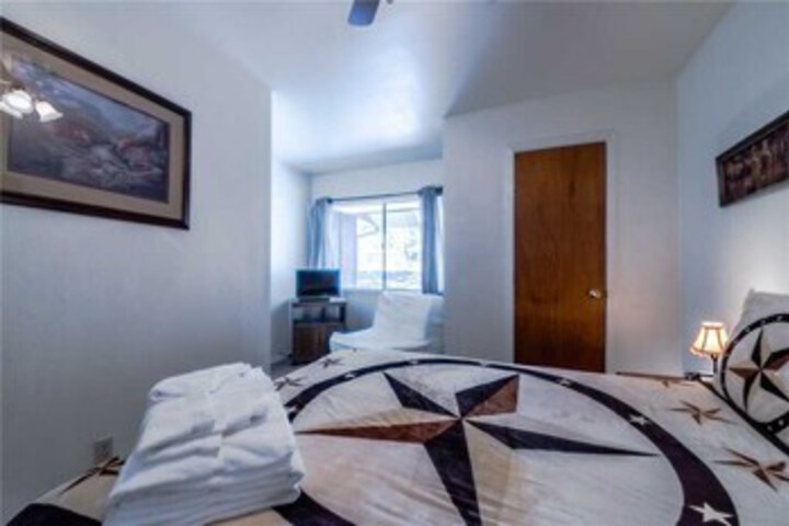 Room 22 of 28