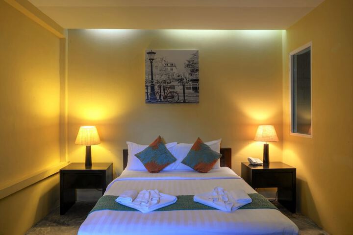 Room 74 of 124