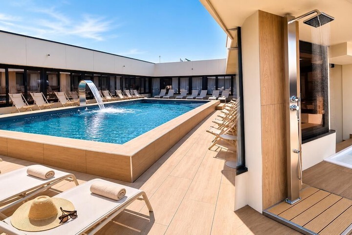 Pool 56 of 89
