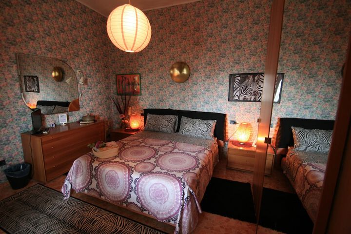 Room 10 of 31