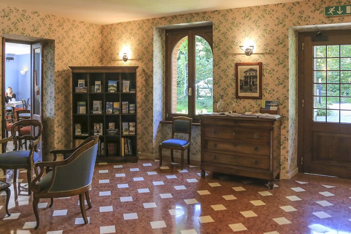 Hotel Interior 4 of 75