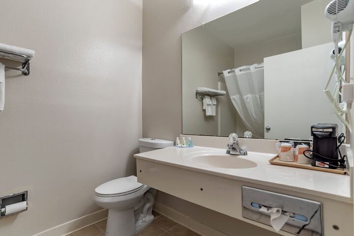 Clean Restrooms