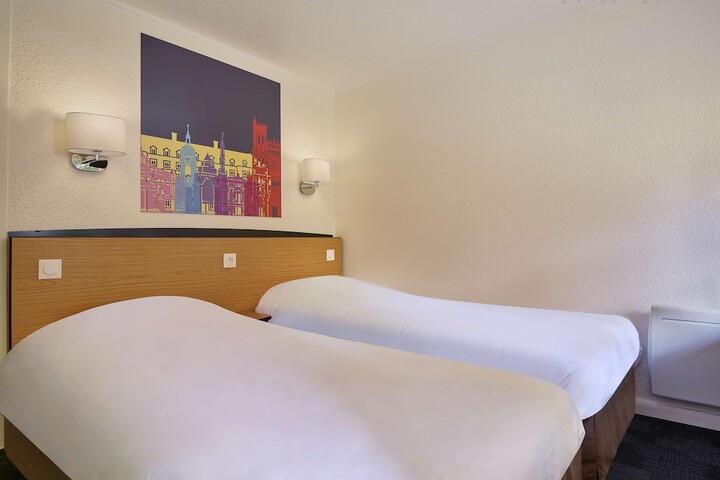 Room 4 of 31