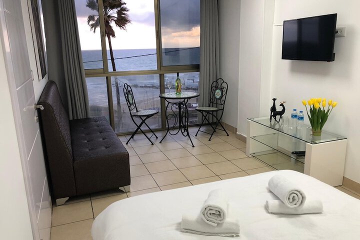 Room 85 of 140