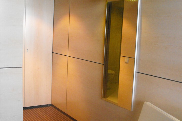 Room 13 of 100
