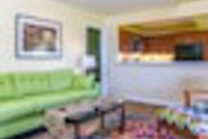 Room 35 of 120