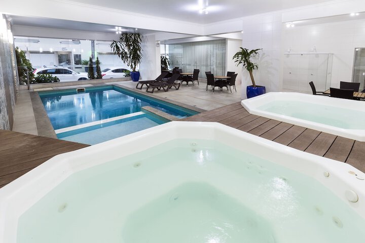 Pools & Facilities