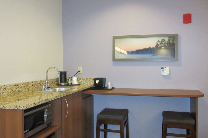 Room 5 of 24