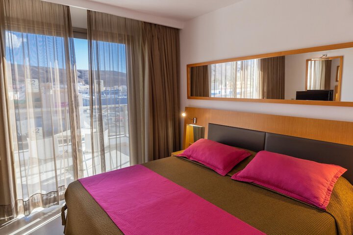 Room 14 of 71