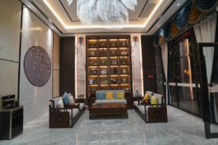 Jinge Hotel