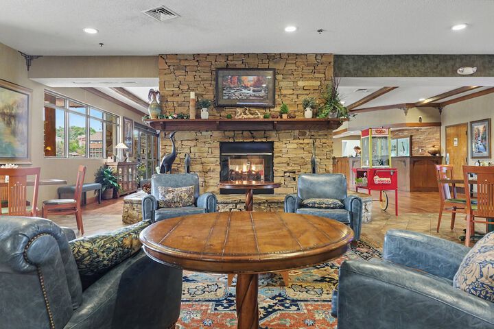 Entrance & Lobby