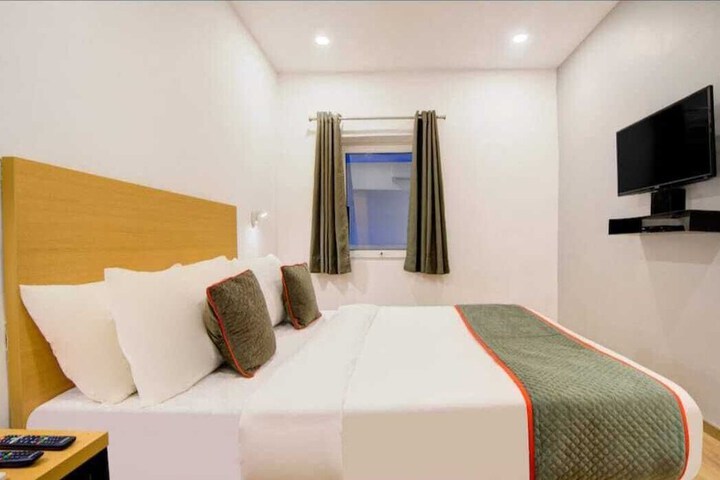 Room 4 of 23