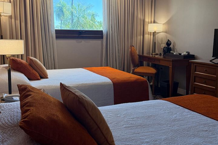 Room 11 of 50