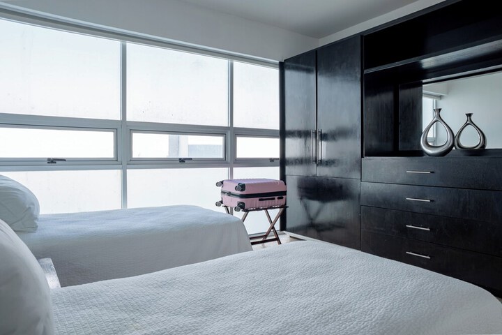 Room 14 of 96