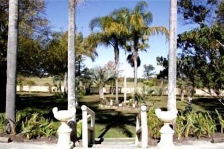 Property Grounds 37 of 55