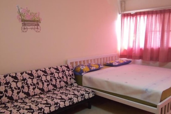 Room 8 of 14
