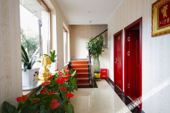 Hotel Interior 18 of 34