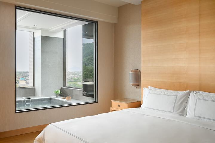Room 12 of 78