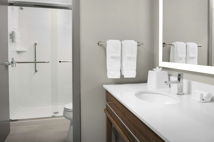 Bathroom shower