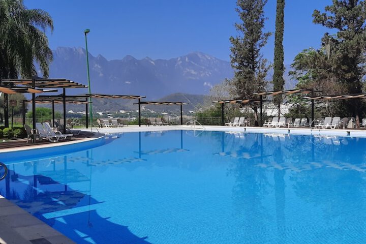 Pools & Facilities