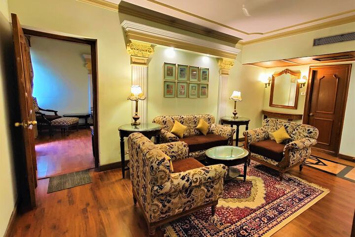 Room 6 of 23