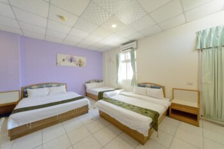 Room 21 of 24