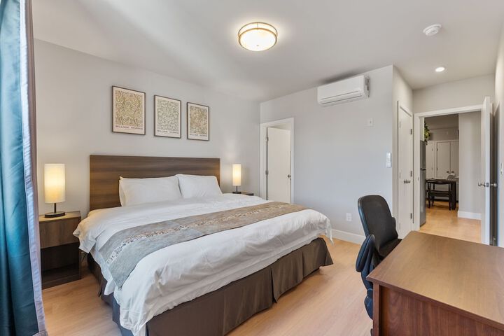 Room 8 of 37