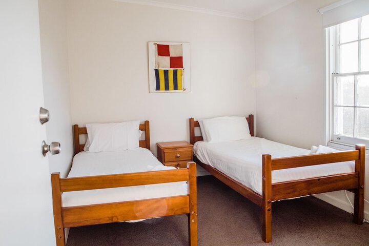 Room 15 of 179