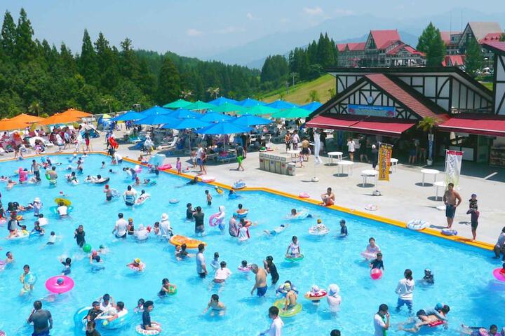 Pool Hotel