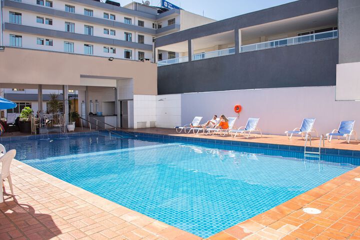 Pool Hotel