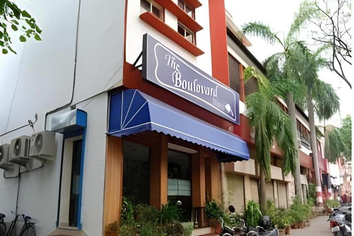 The Boulevard Hotel