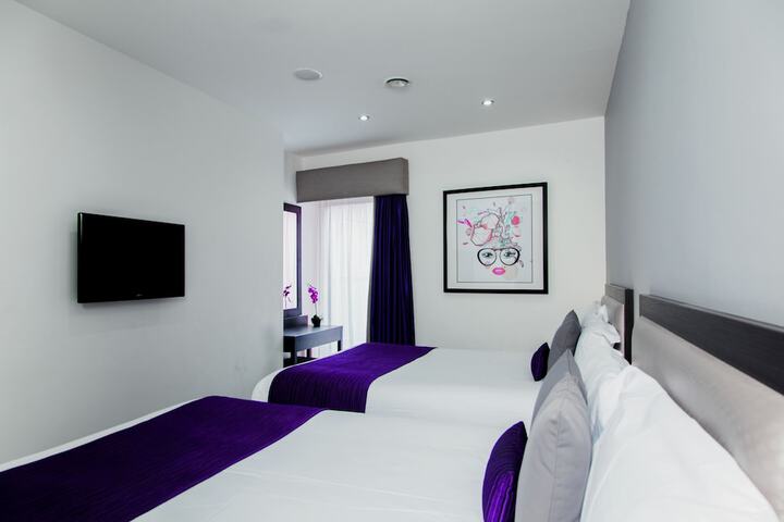 Room 10 of 60