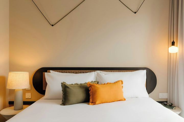 Room 28 of 60