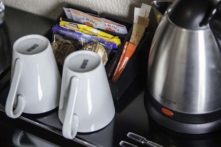 Breakfast/Coffee Service 17 of 32