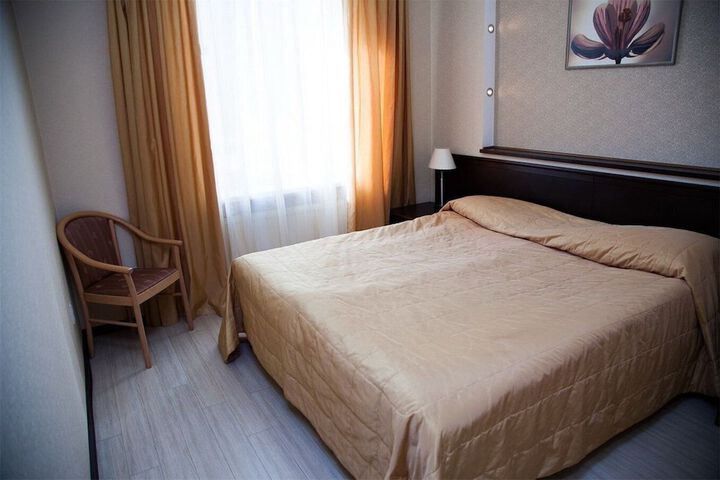 Room 21 of 77