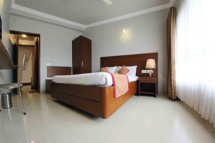 Room 13 of 65