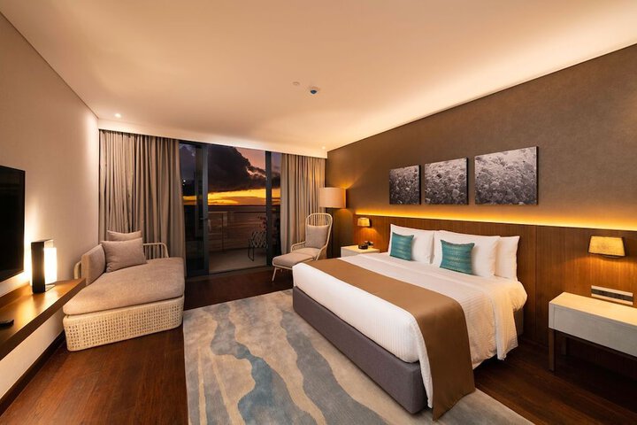 Room 8 of 18