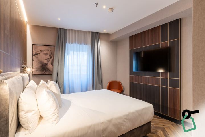 Room 16 of 50