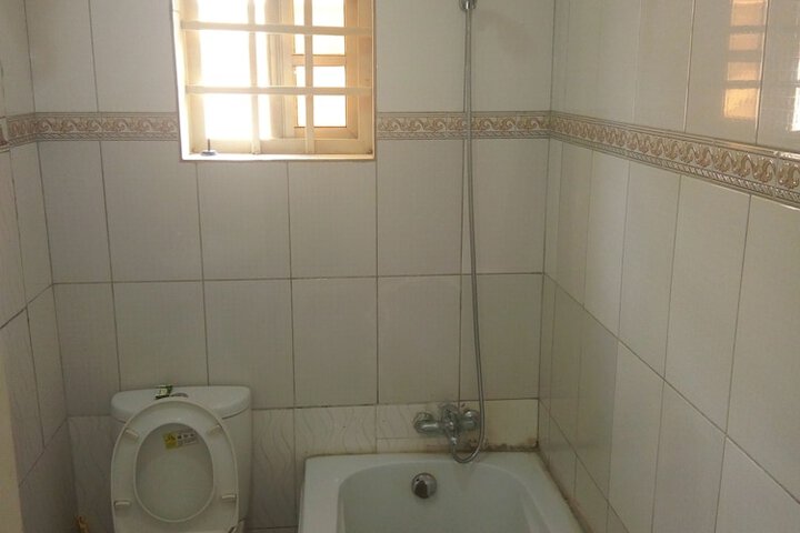 Room 18 of 24