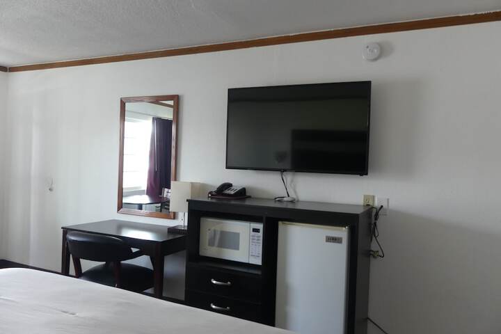 Room 6 of 52