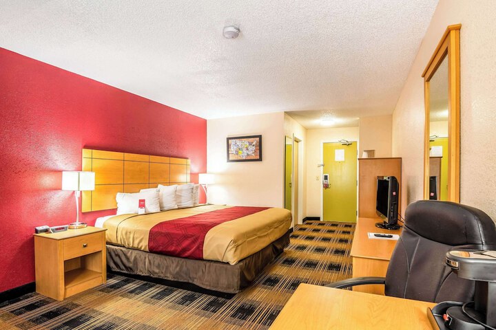 Room 8 of 31
