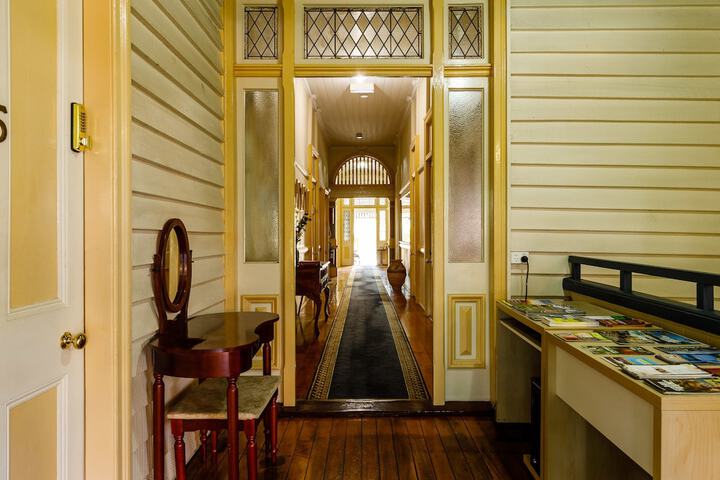 Ballroom/Hall 32 of 37