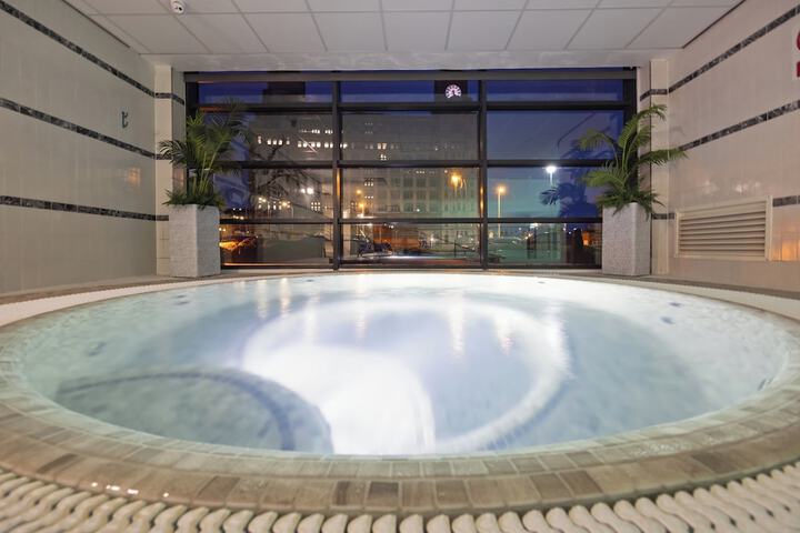 Pools & Facilities