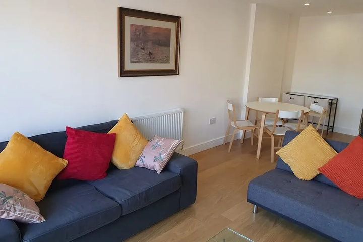 AMAZING 2 BEDS 2 BATHS 10min LDN BRIDGE