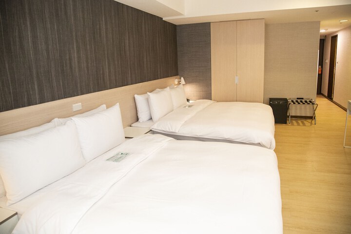 Room 7 of 31