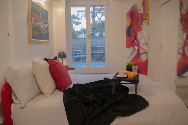 Room 4 of 20