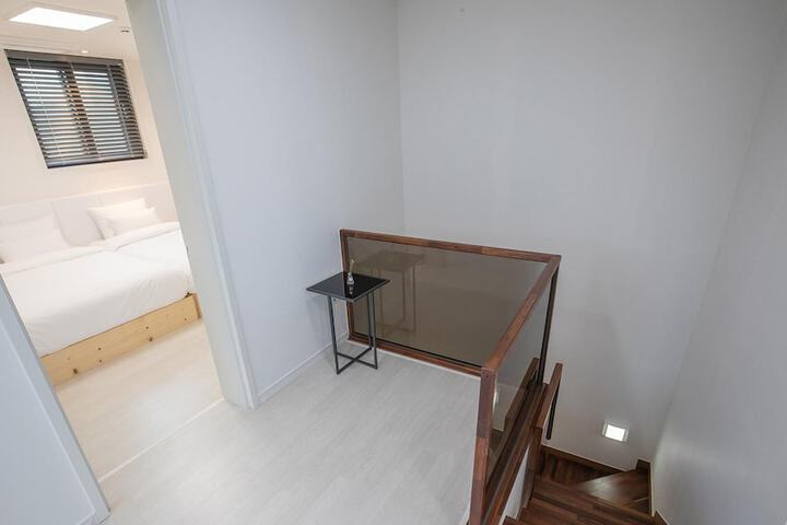 Room 86 of 188