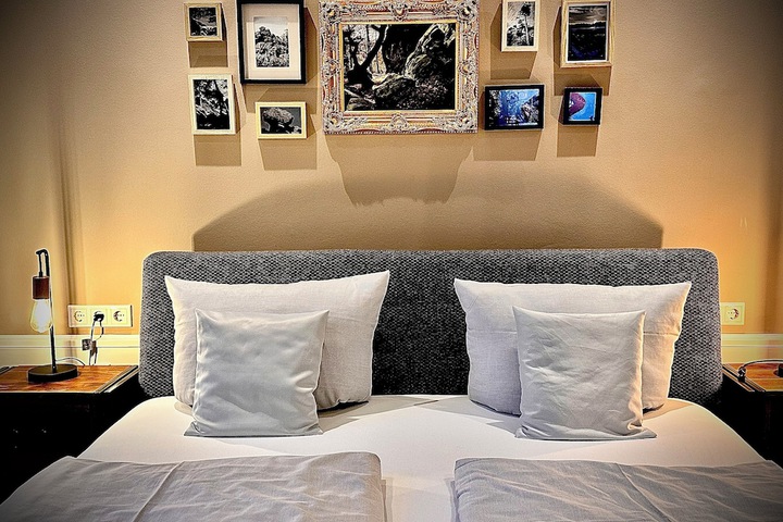 Room 43 of 90