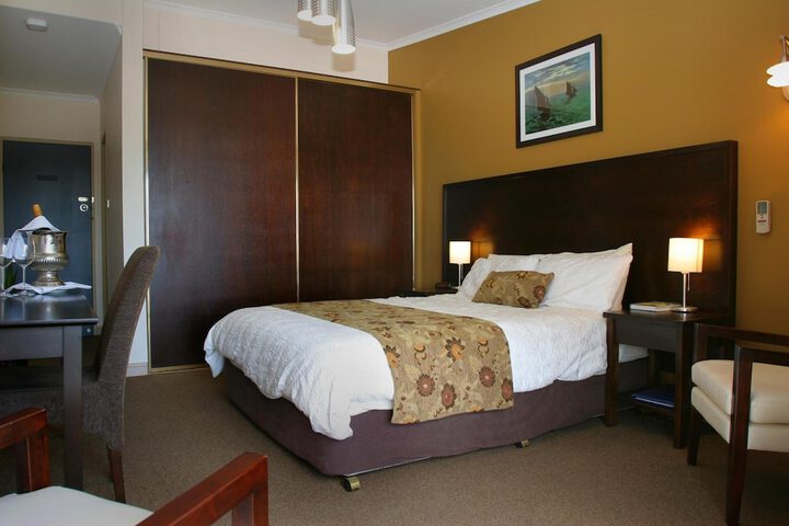 Room 8 of 60