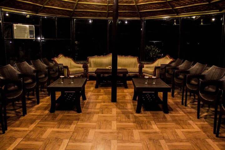 Hotel Interior 3 of 28
